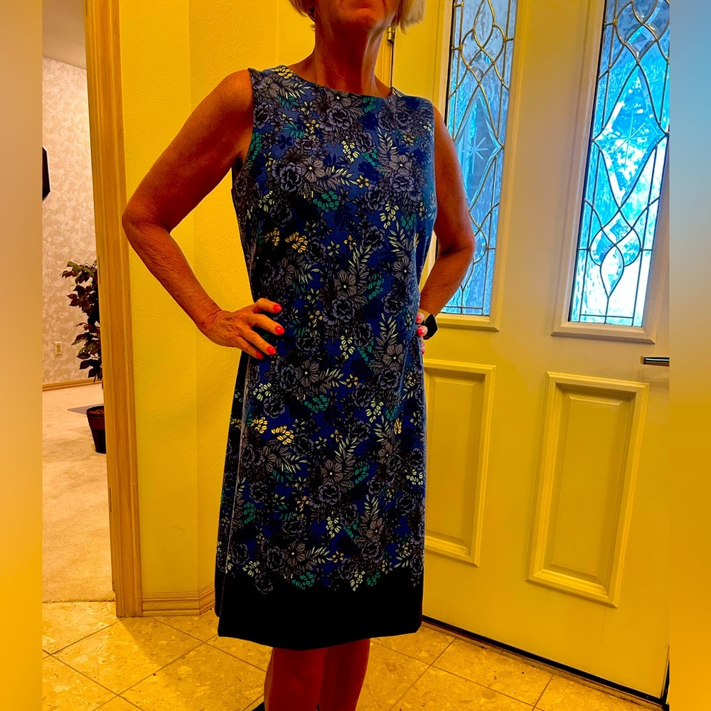 Like new women’s floral dress